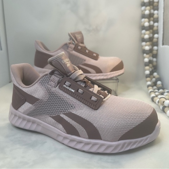 Reebok Sublite Legend Work Sneaker women’s 7 Rose Gold Safety toe - Picture 6 of 14